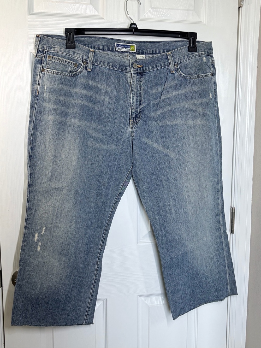 Old Navy Distressed Cropped Women's Jeans